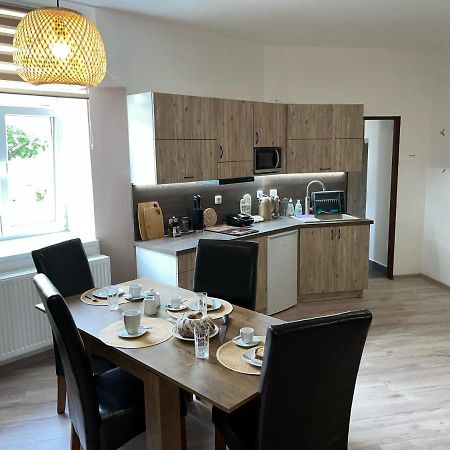 Apartmany Nezarka A Privatni Wellness Jindřichŭv Hradec Eksteriør billede