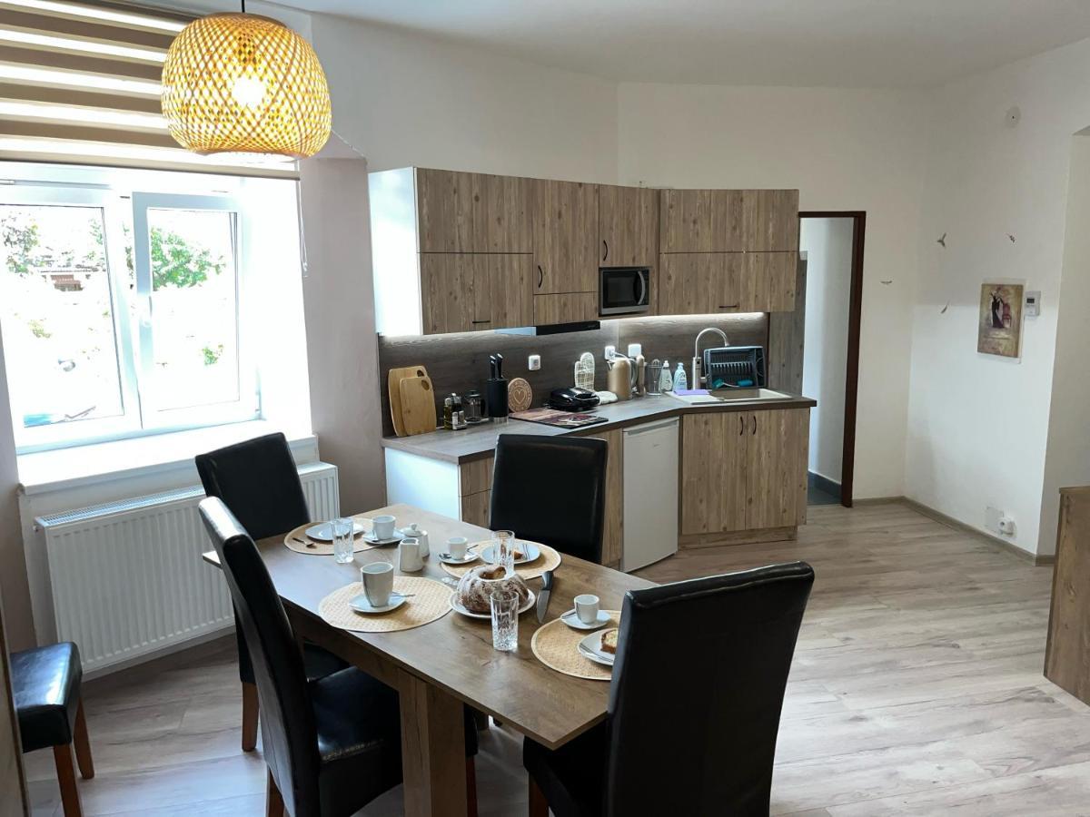Apartmany Nezarka A Privatni Wellness Jindřichŭv Hradec Eksteriør billede