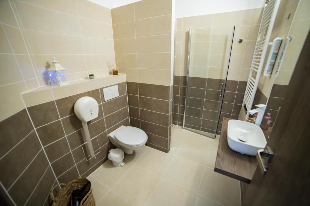 Apartmany Nezarka A Privatni Wellness Jindřichŭv Hradec Eksteriør billede