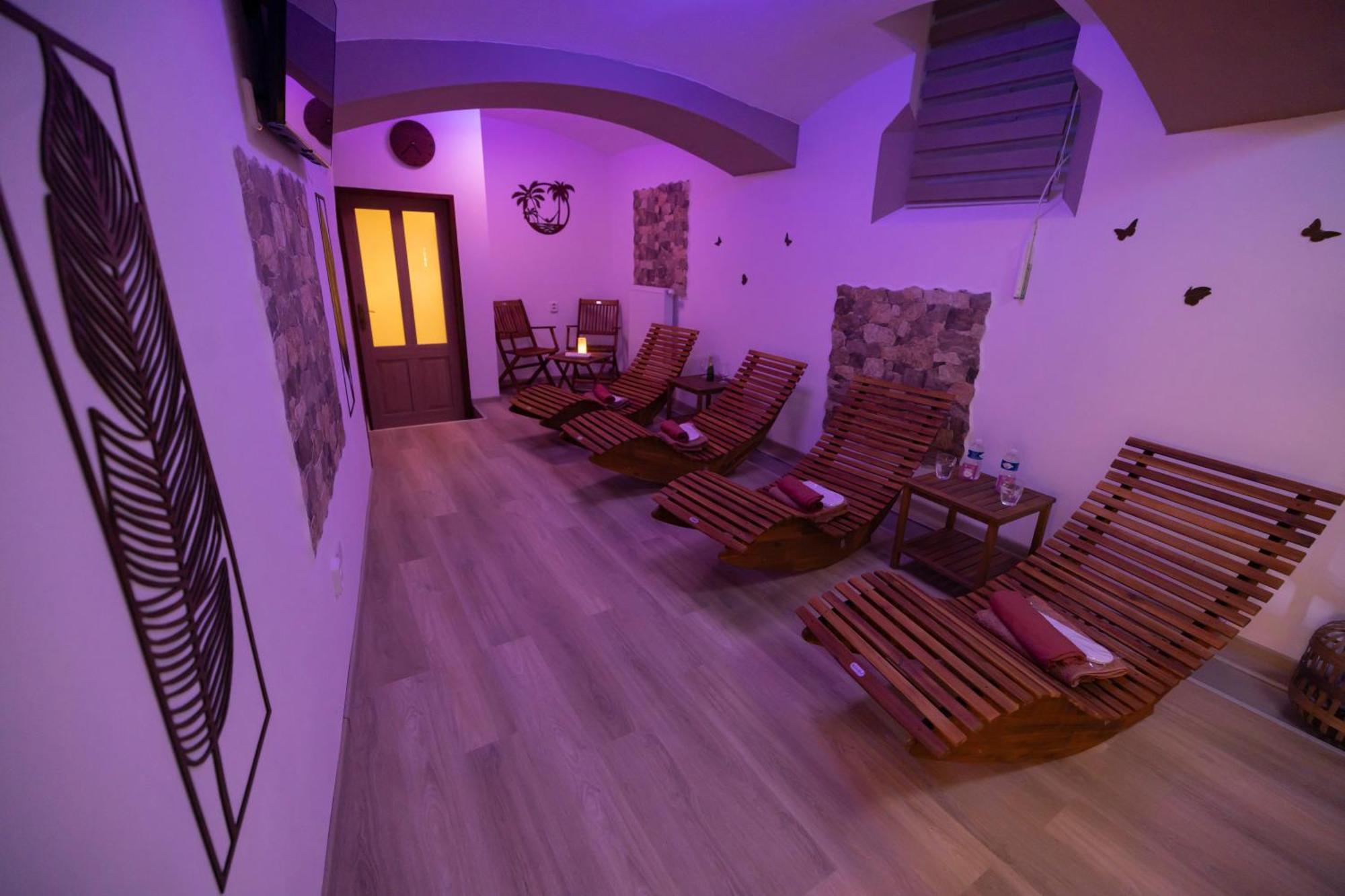 Apartmany Nezarka A Privatni Wellness Jindřichŭv Hradec Eksteriør billede