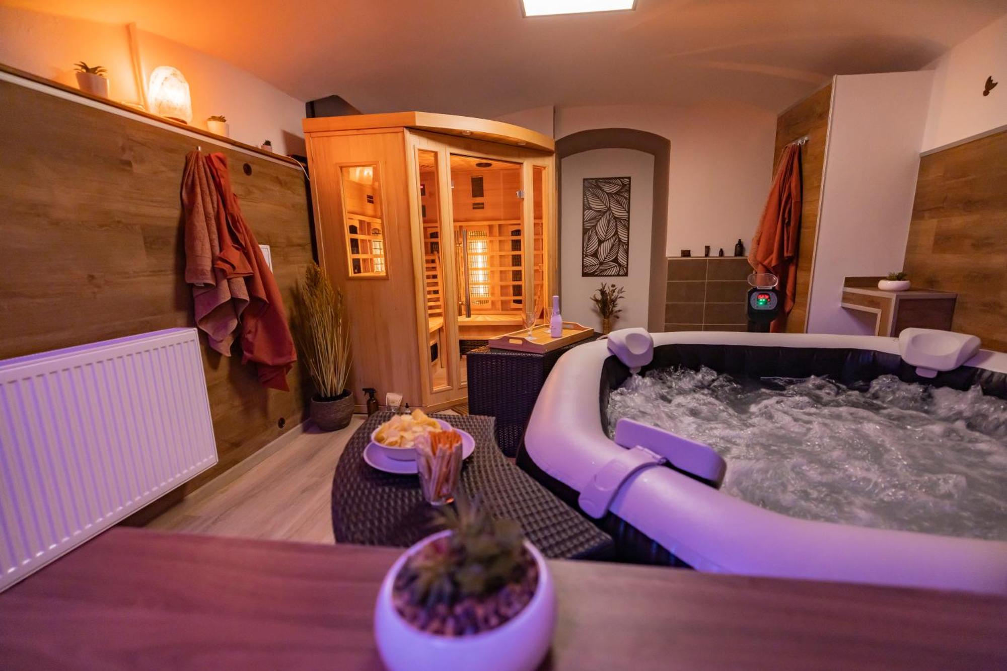 Apartmany Nezarka A Privatni Wellness Jindřichŭv Hradec Eksteriør billede